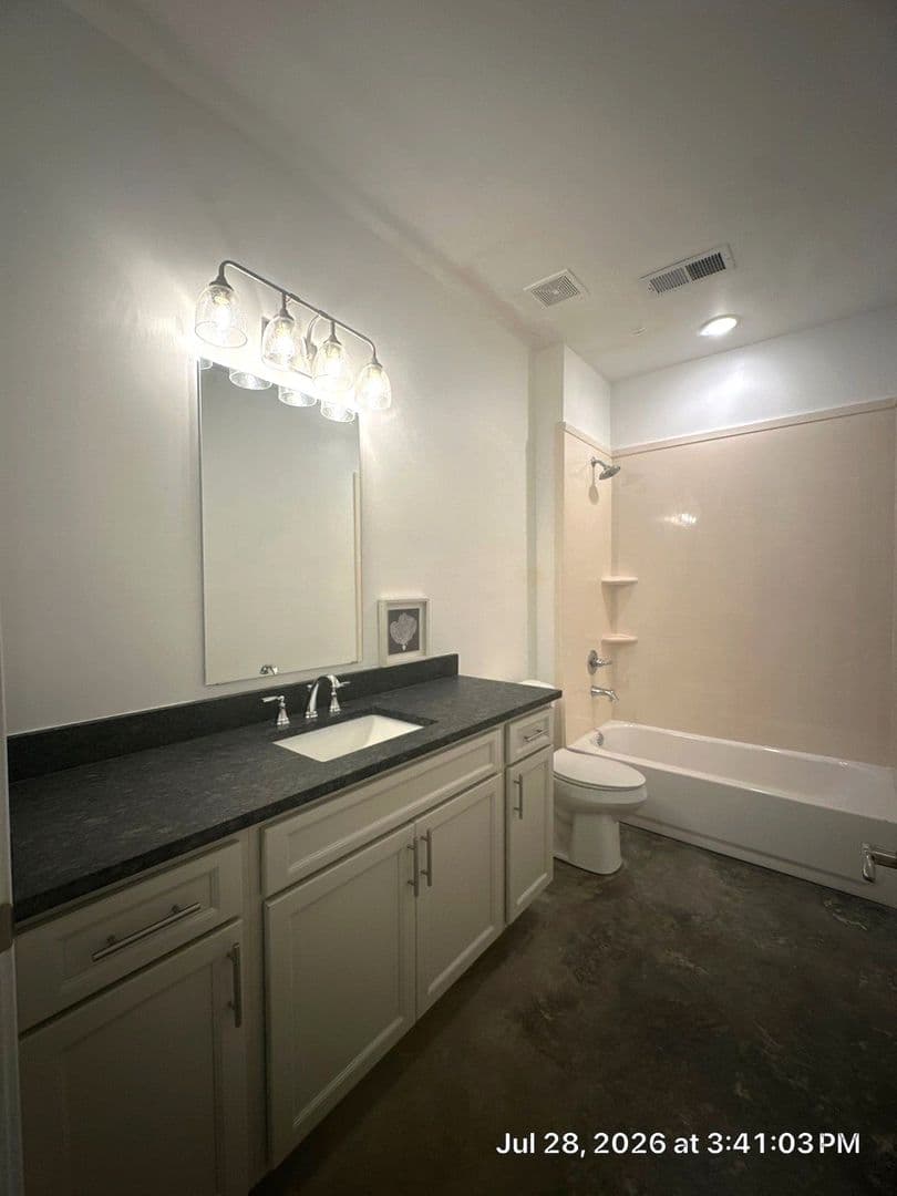 Memphis Apartment: 78 N Rembert Street