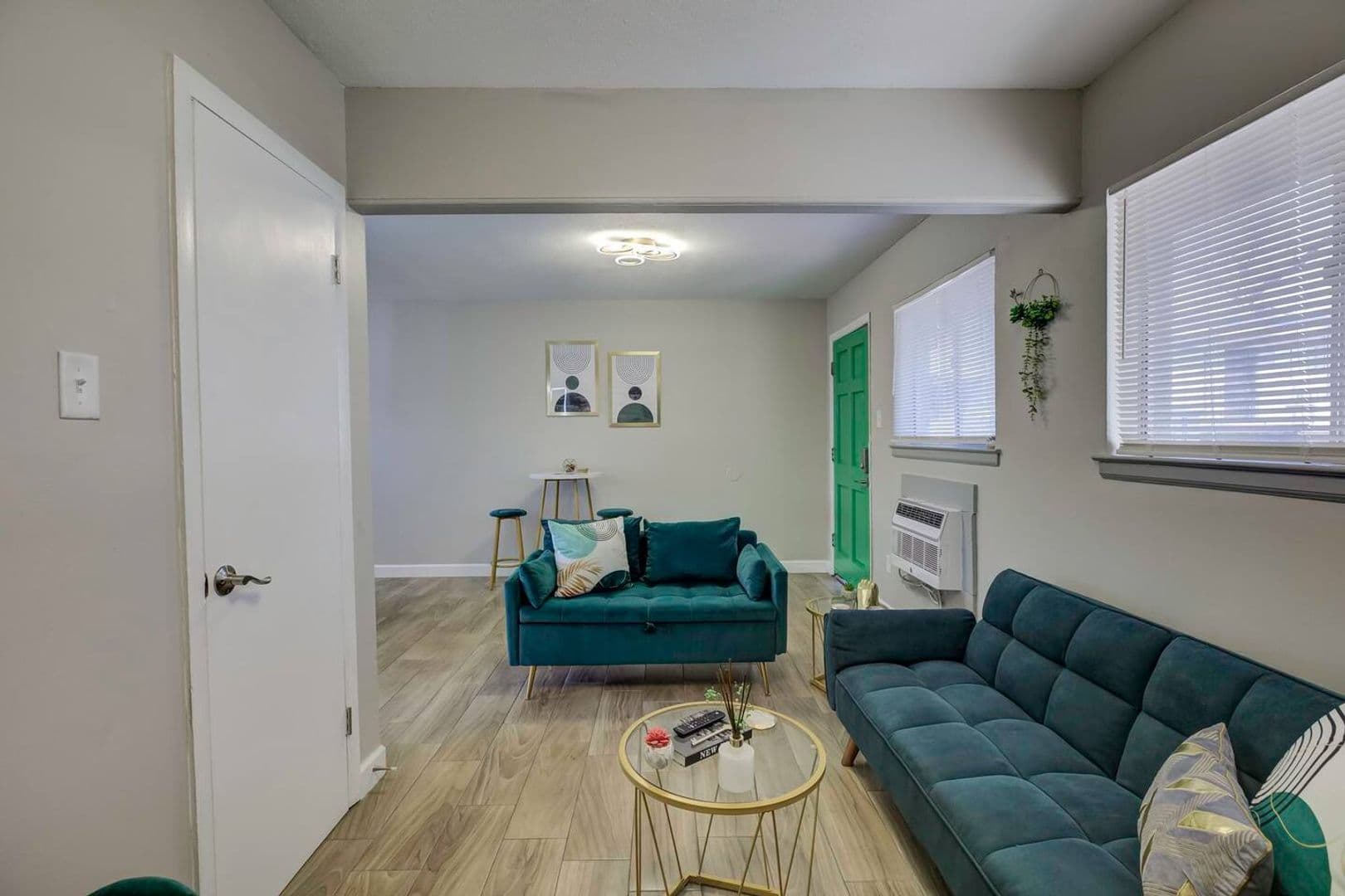 Memphis Apartment: 461 S. Highland Street