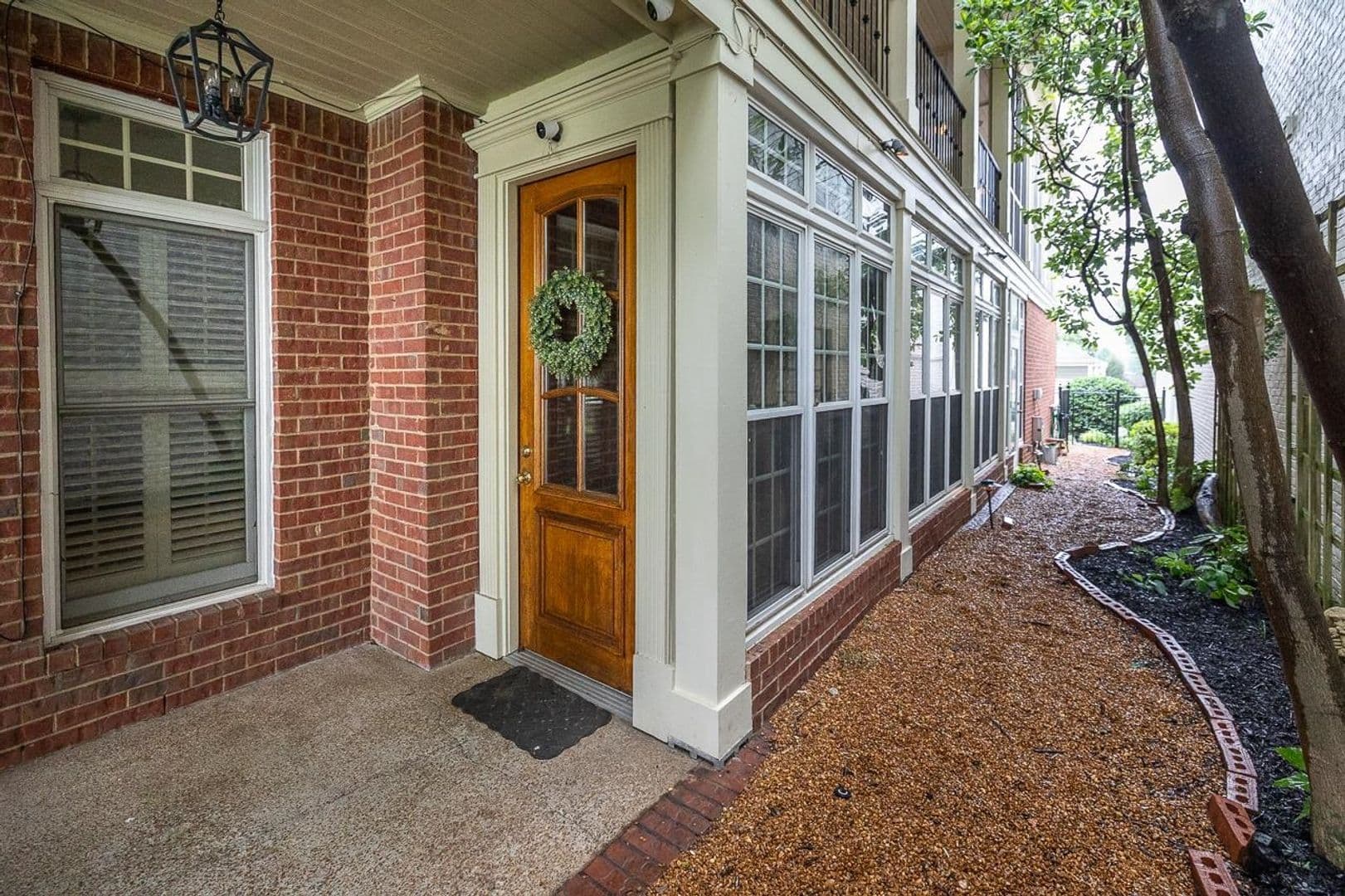 Memphis House: 1060 Island Drive