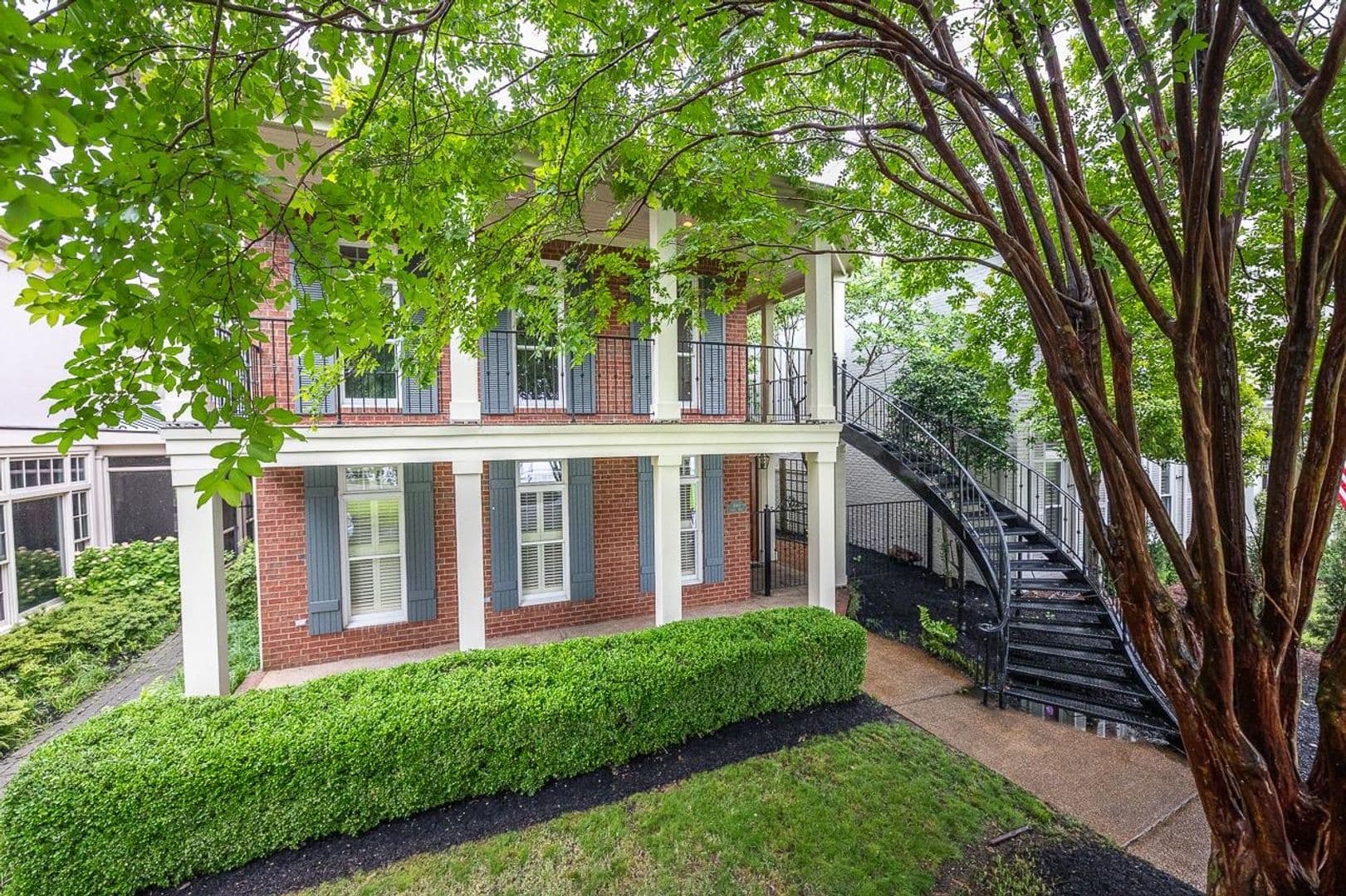 Memphis House: 1060 Island Drive