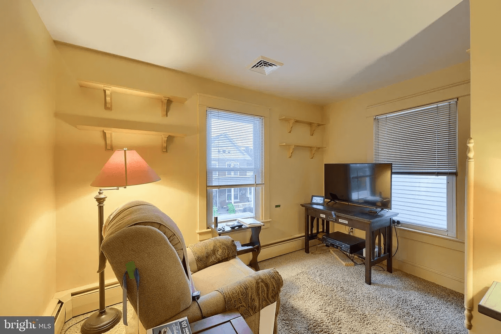 Lititz House: 26 W Lemon St