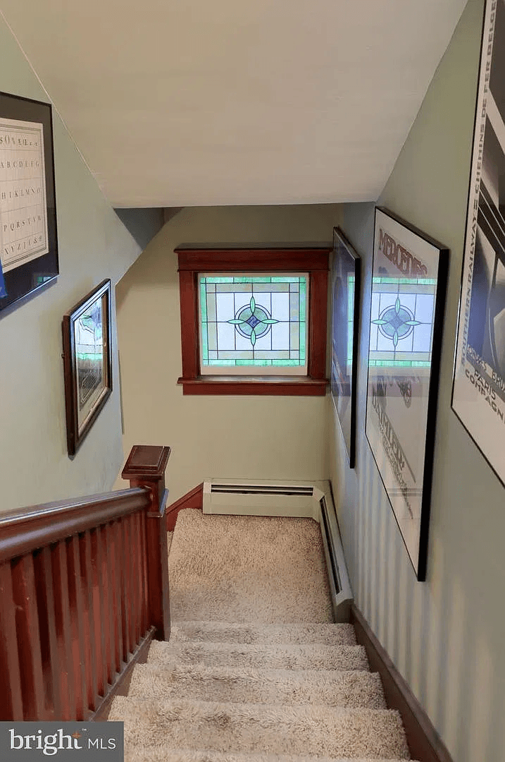 Lititz House: 26 W Lemon St