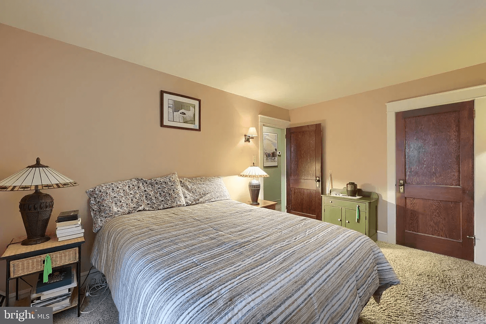Lititz House: 26 W Lemon St