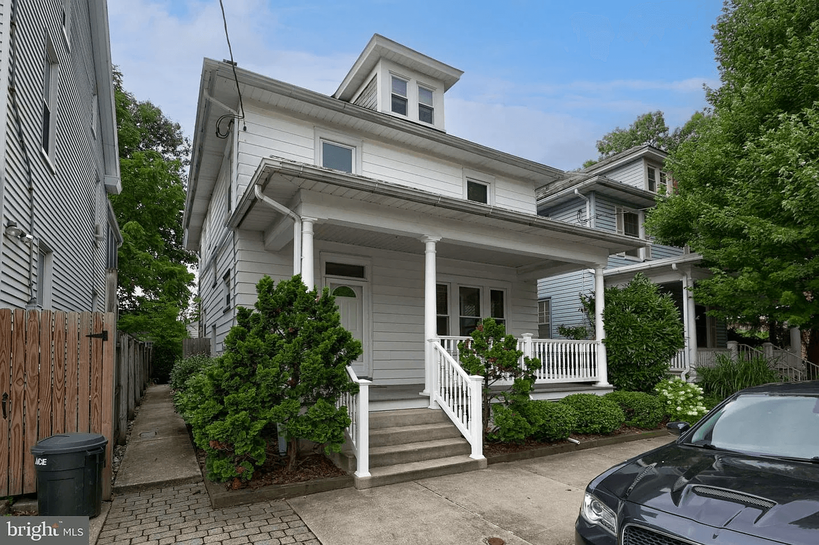 Lititz House: 26 W Lemon St