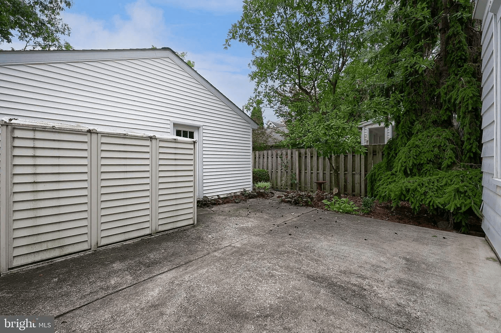 Lititz House: 26 W Lemon St