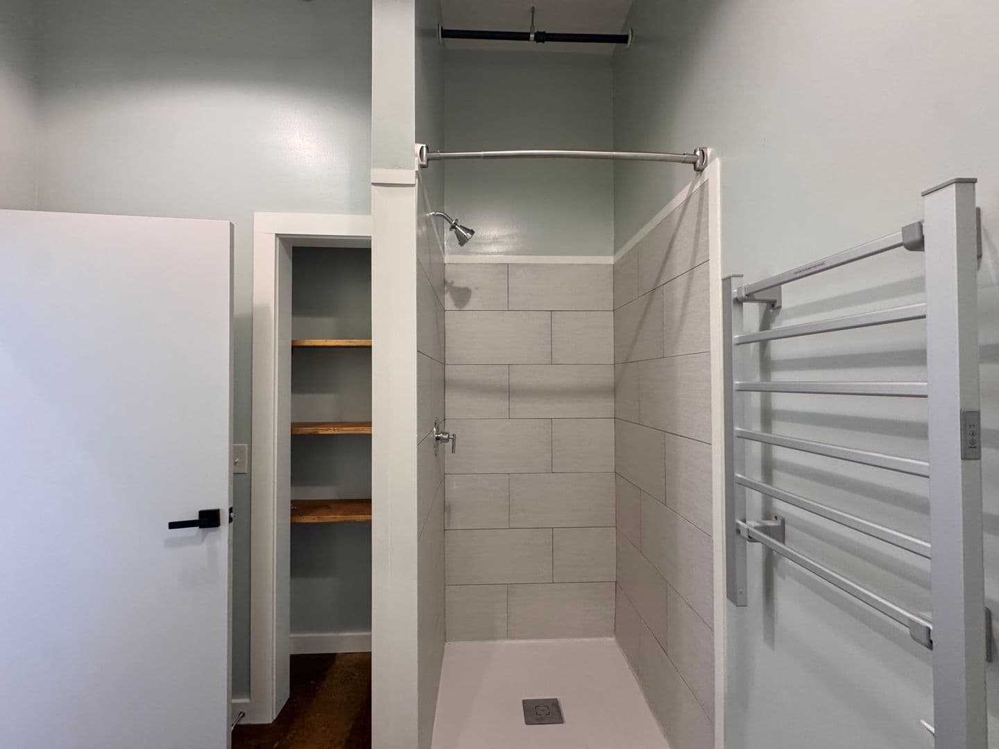 Morganton Apartment: 510 S College St.