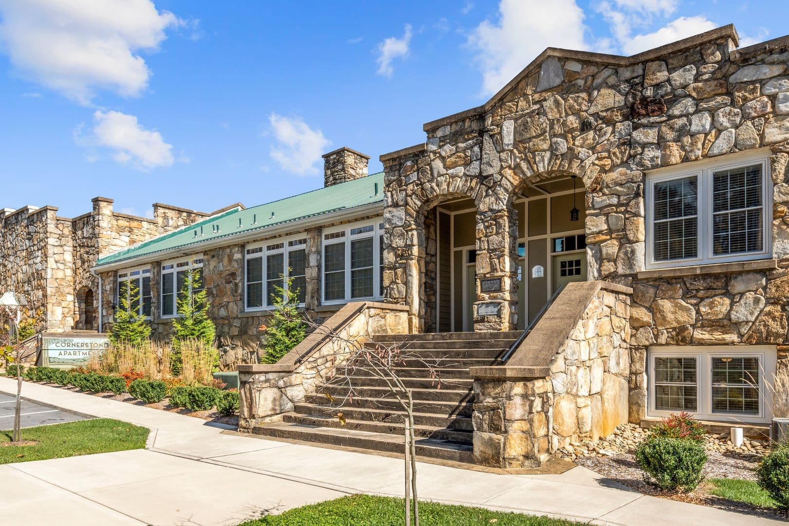 Mars Hill Apartment: 756 Bailey Street