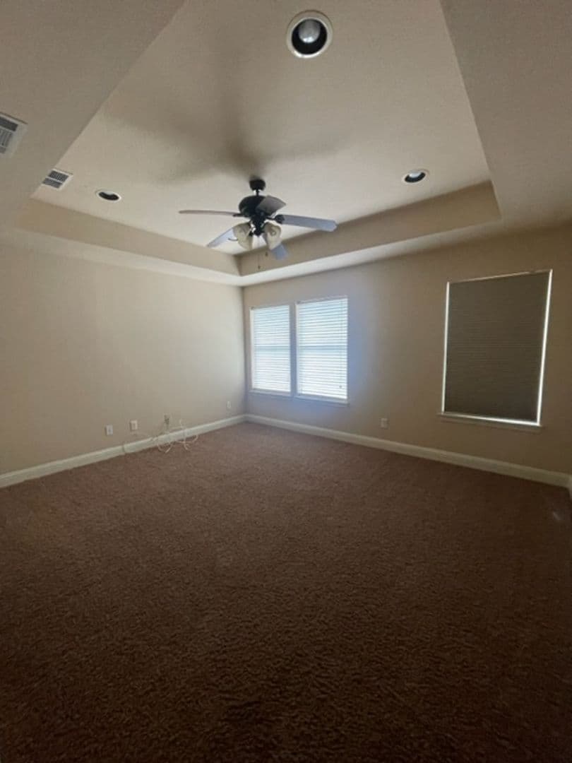 Justin House: 442 Chisholm Trail