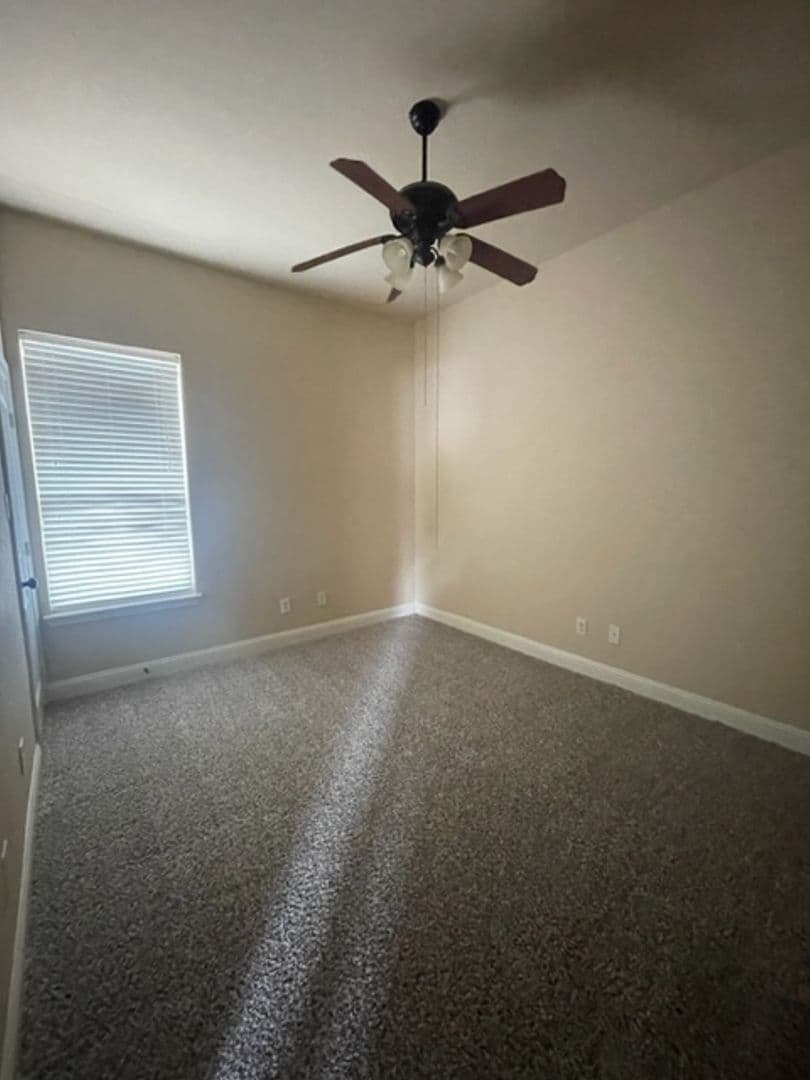 Justin House: 442 Chisholm Trail