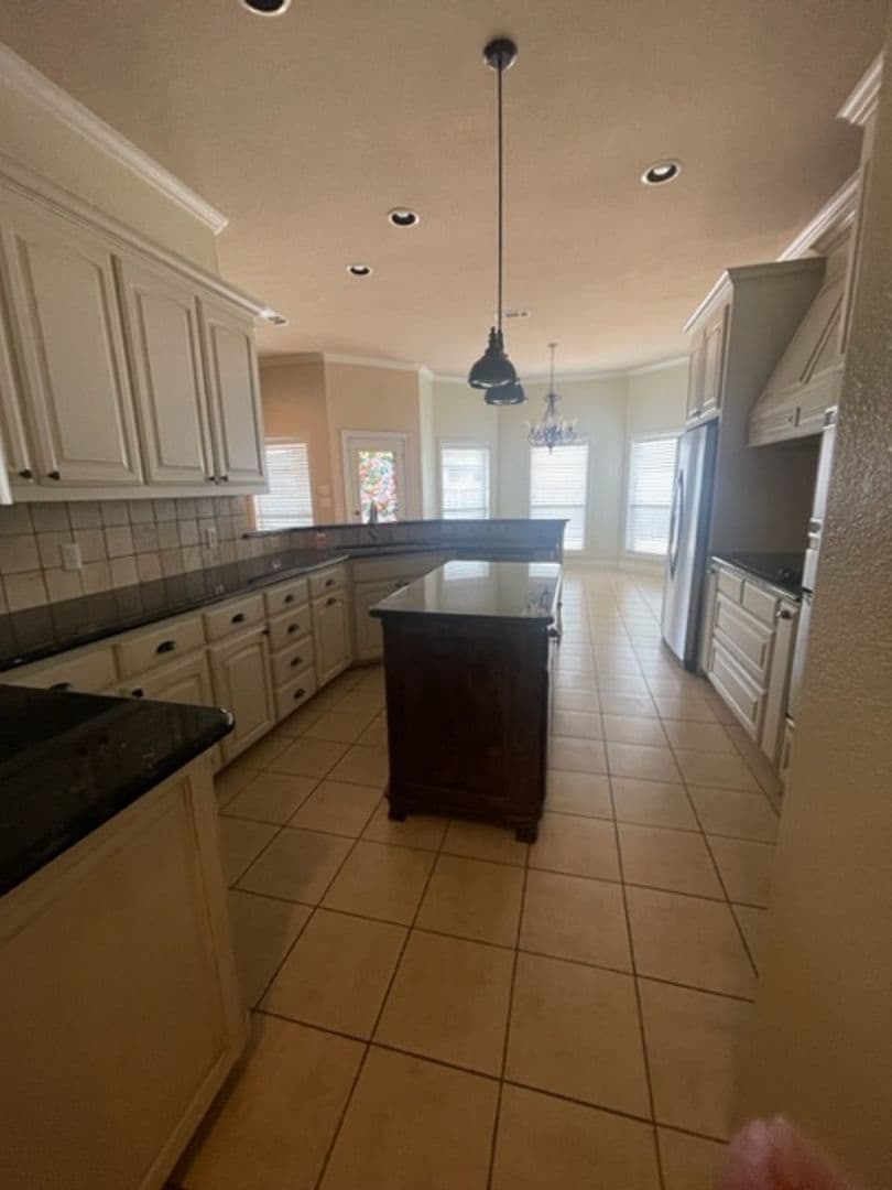 Justin House: 442 Chisholm Trail