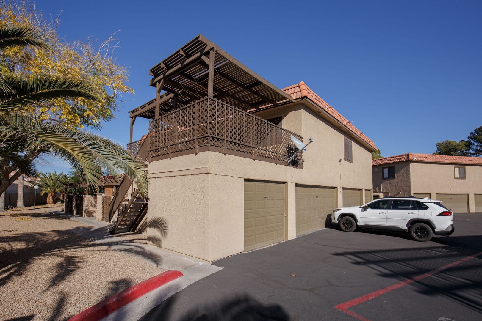 Henderson House: 619 Pepper Tree Cir