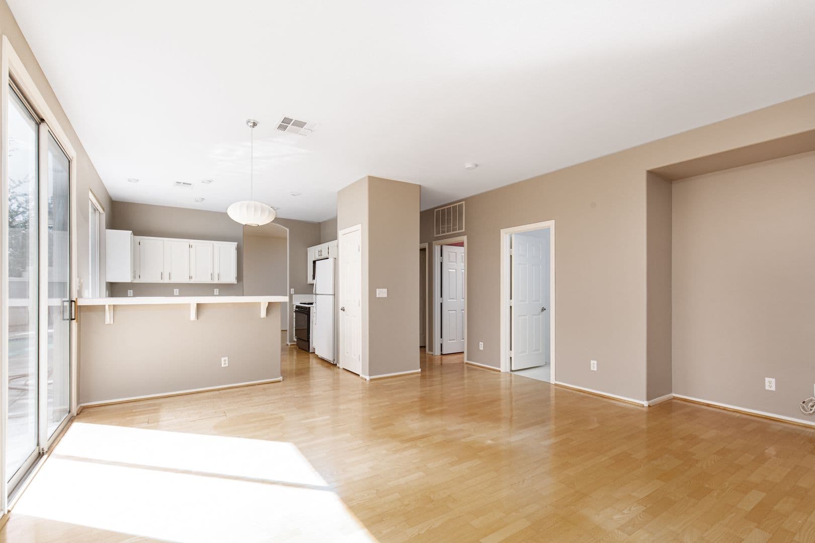 Henderson House: 256 Horizon Pointe CIR
