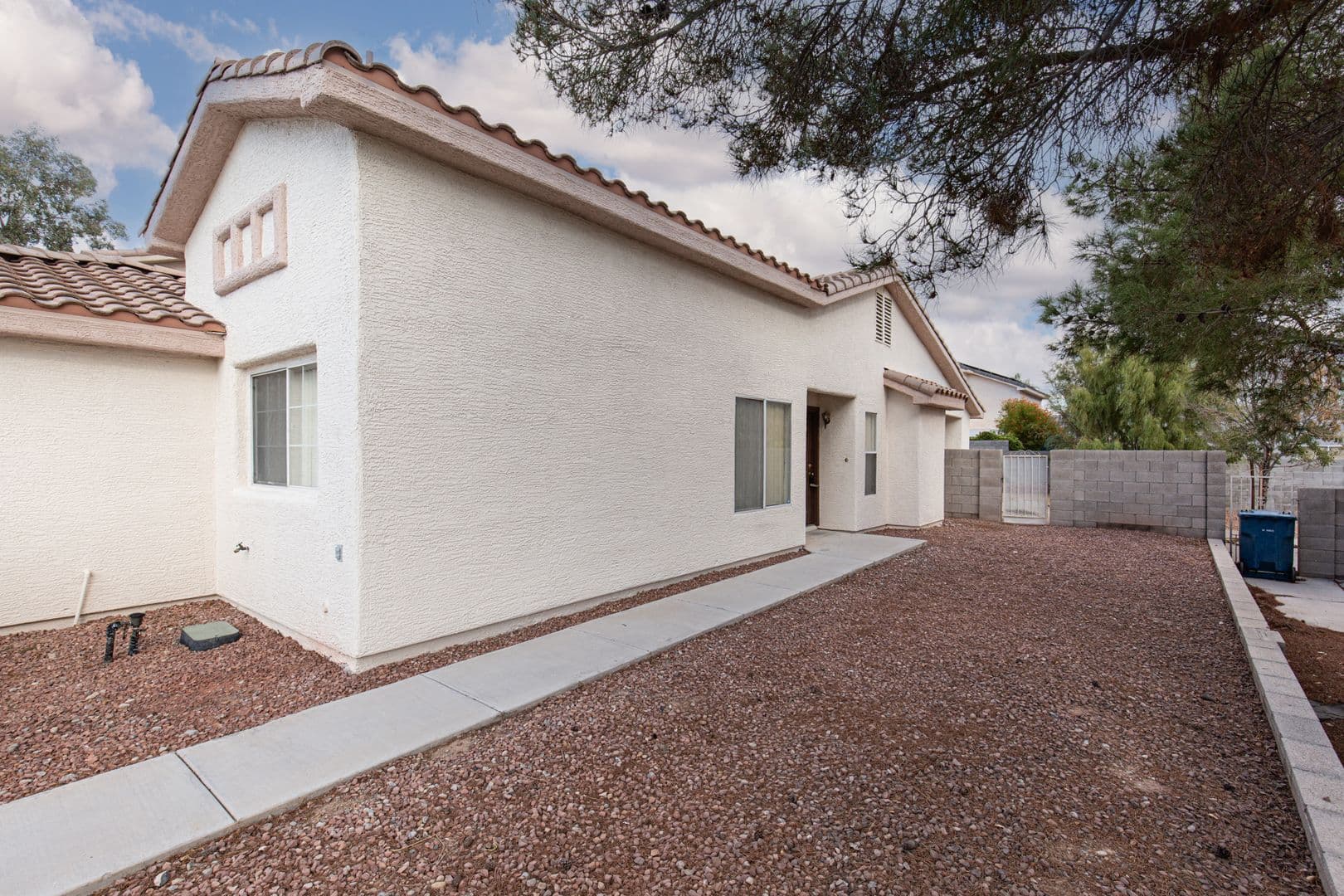 Las Vegas House: 8212 Bluff Creek Ave