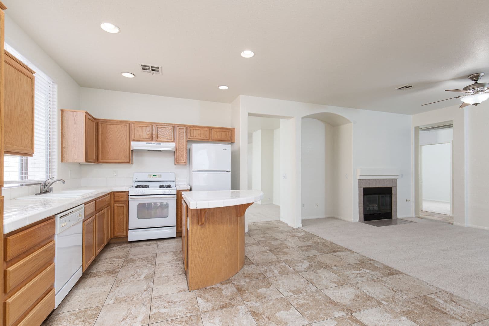 Henderson House: 787 Rise Canyon Dr