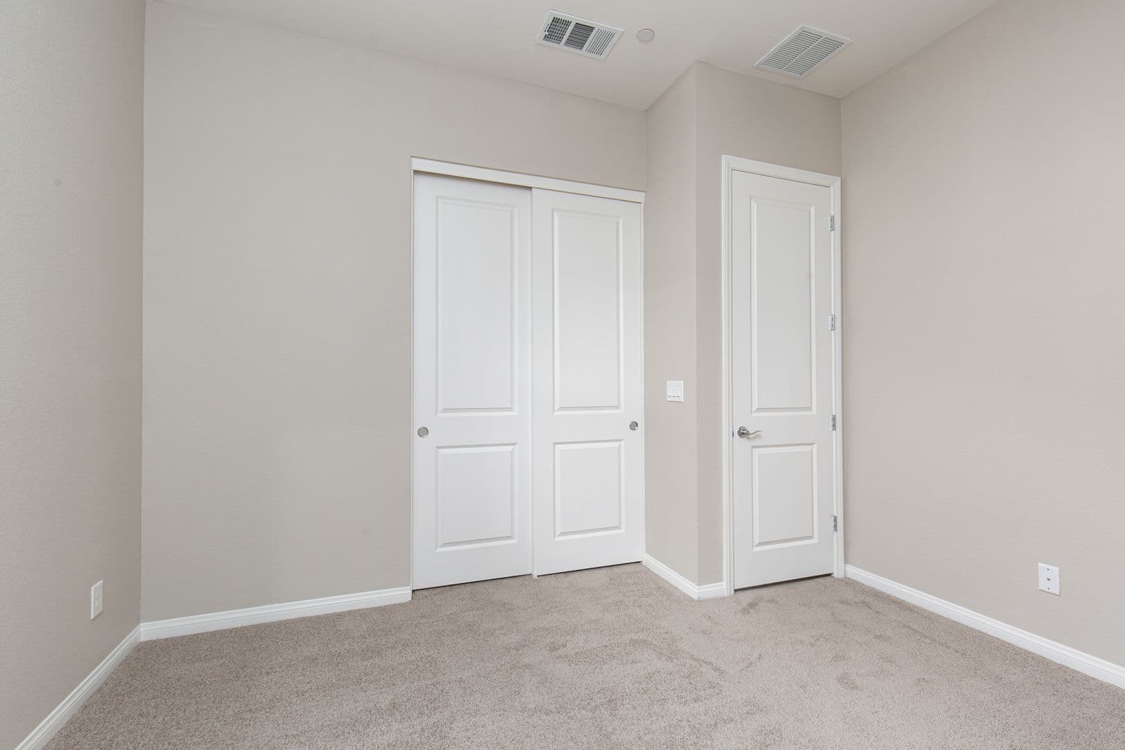 Las Vegas House: 299 Nine Mile Creek Dr