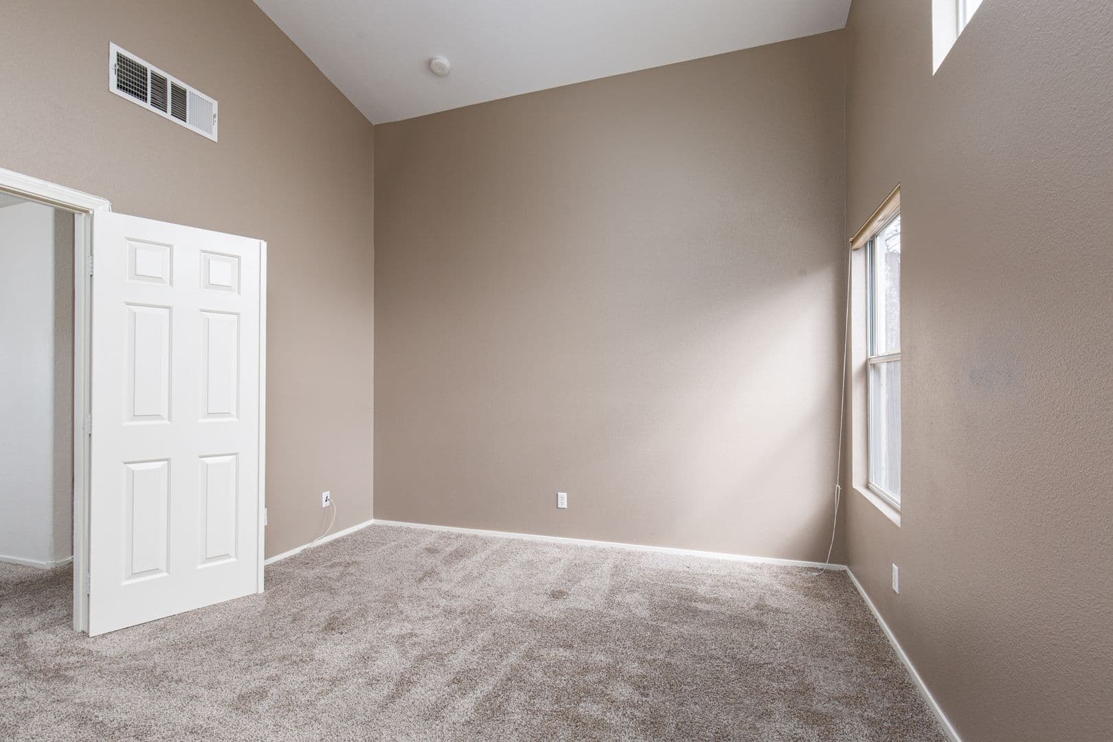 Henderson House: 256 Horizon Pointe CIR