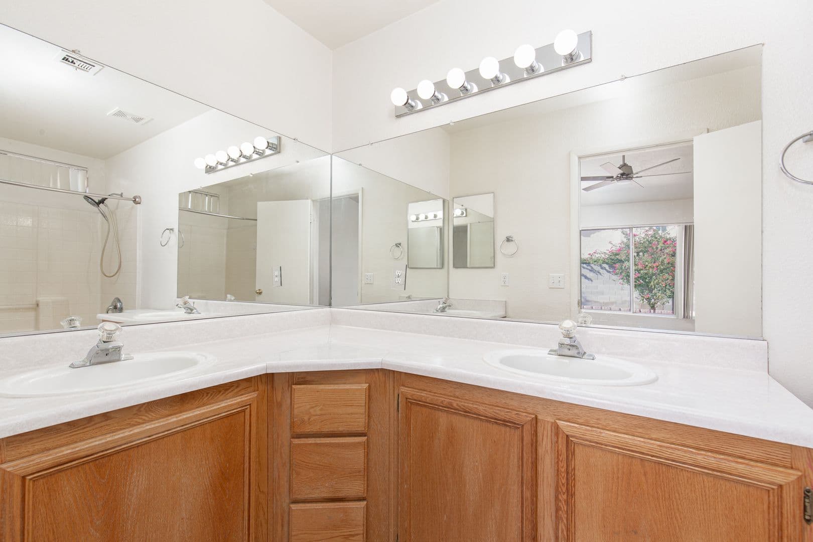 Las Vegas House: 8212 Bluff Creek Ave