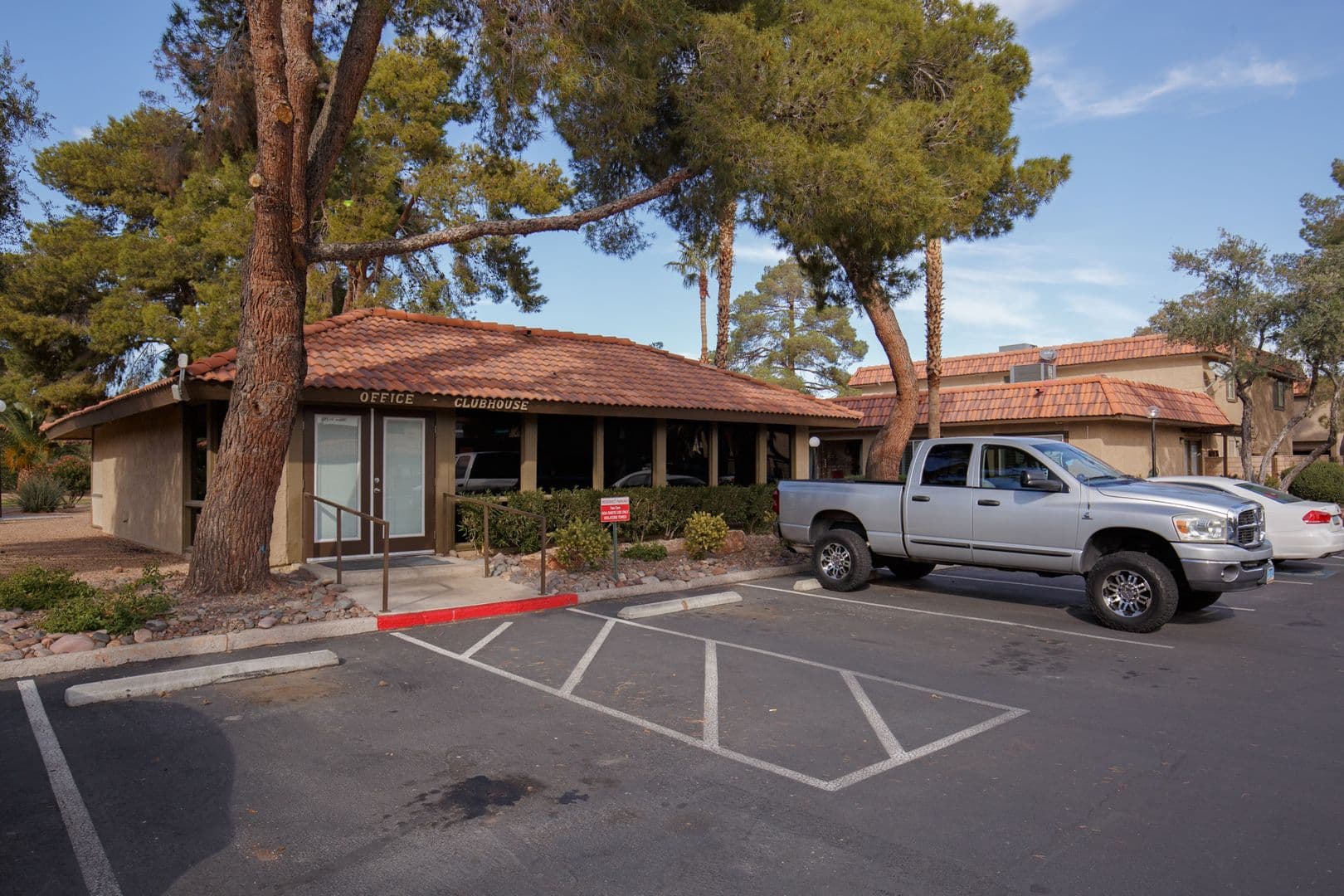 Henderson House: 619 Pepper Tree Cir