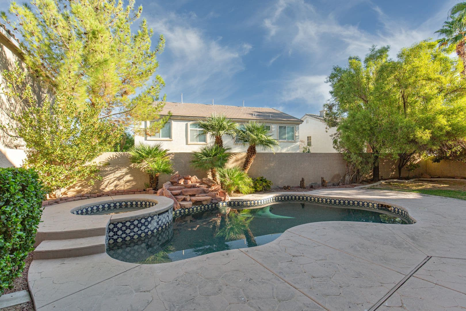 Las Vegas House: 16 Dollar Pointe