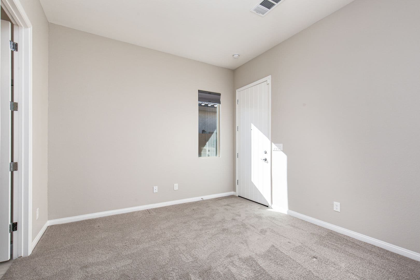 Las Vegas House: 299 Nine Mile Creek Dr