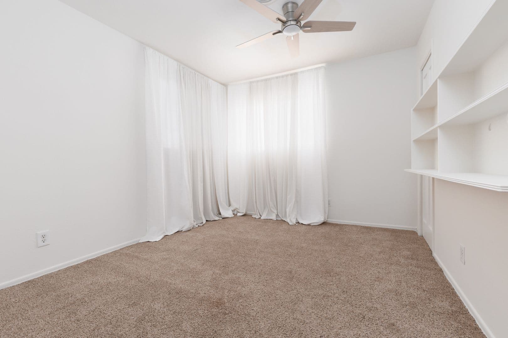 Las Vegas House: 4411 E Boston Ave