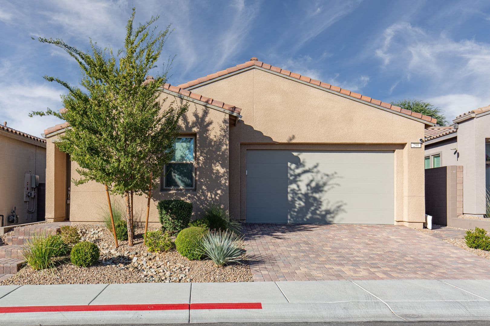 Las Vegas House: 299 Nine Mile Creek Dr