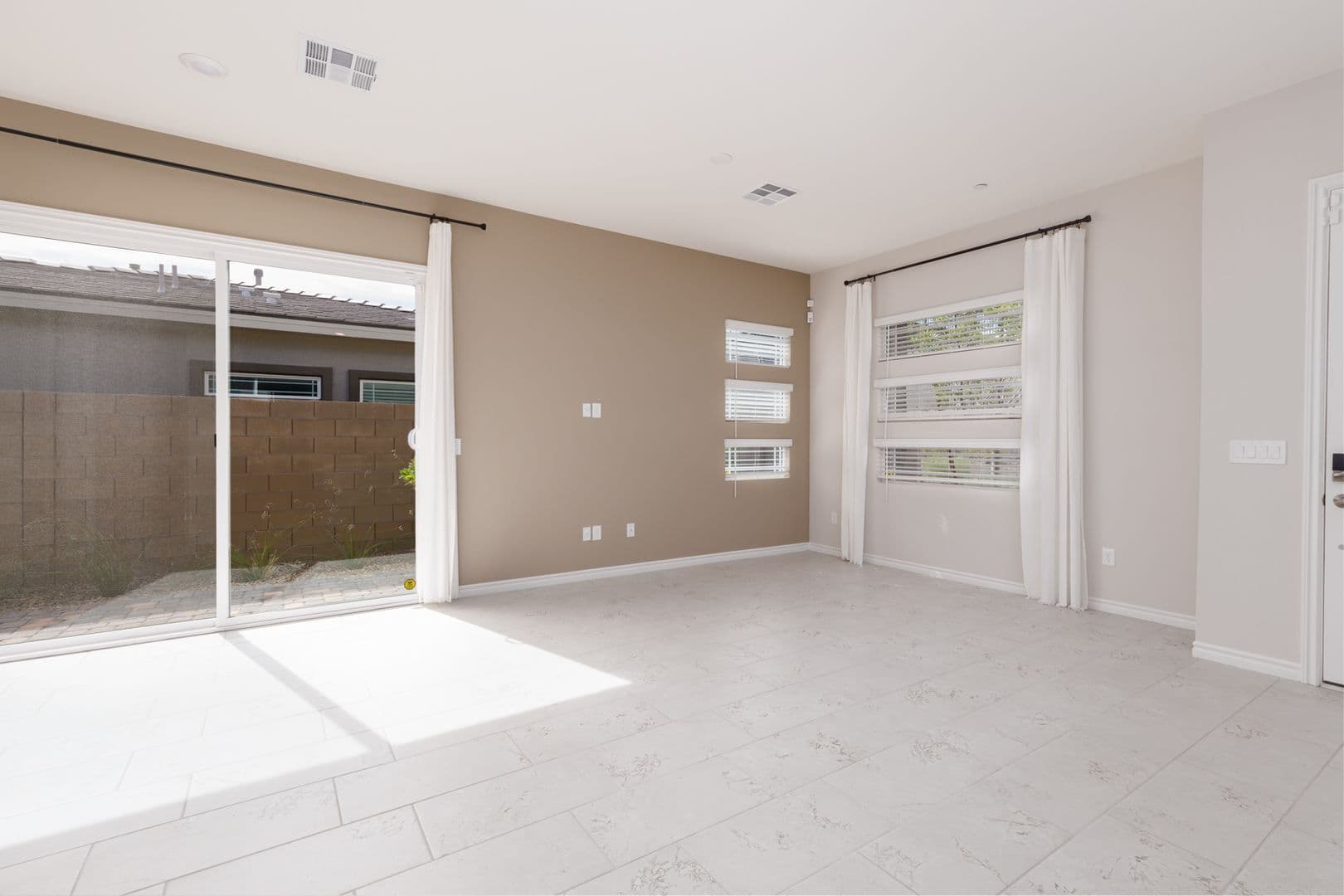 Las Vegas House: 929 Silverfir Ct