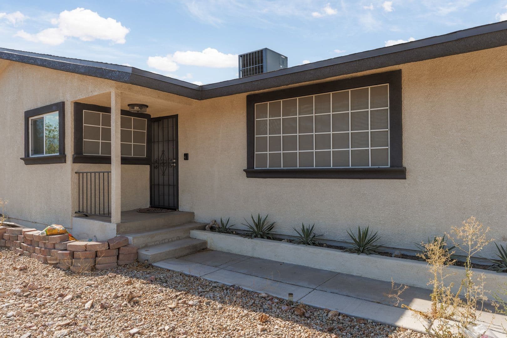 Las Vegas House: 4411 E Boston Ave