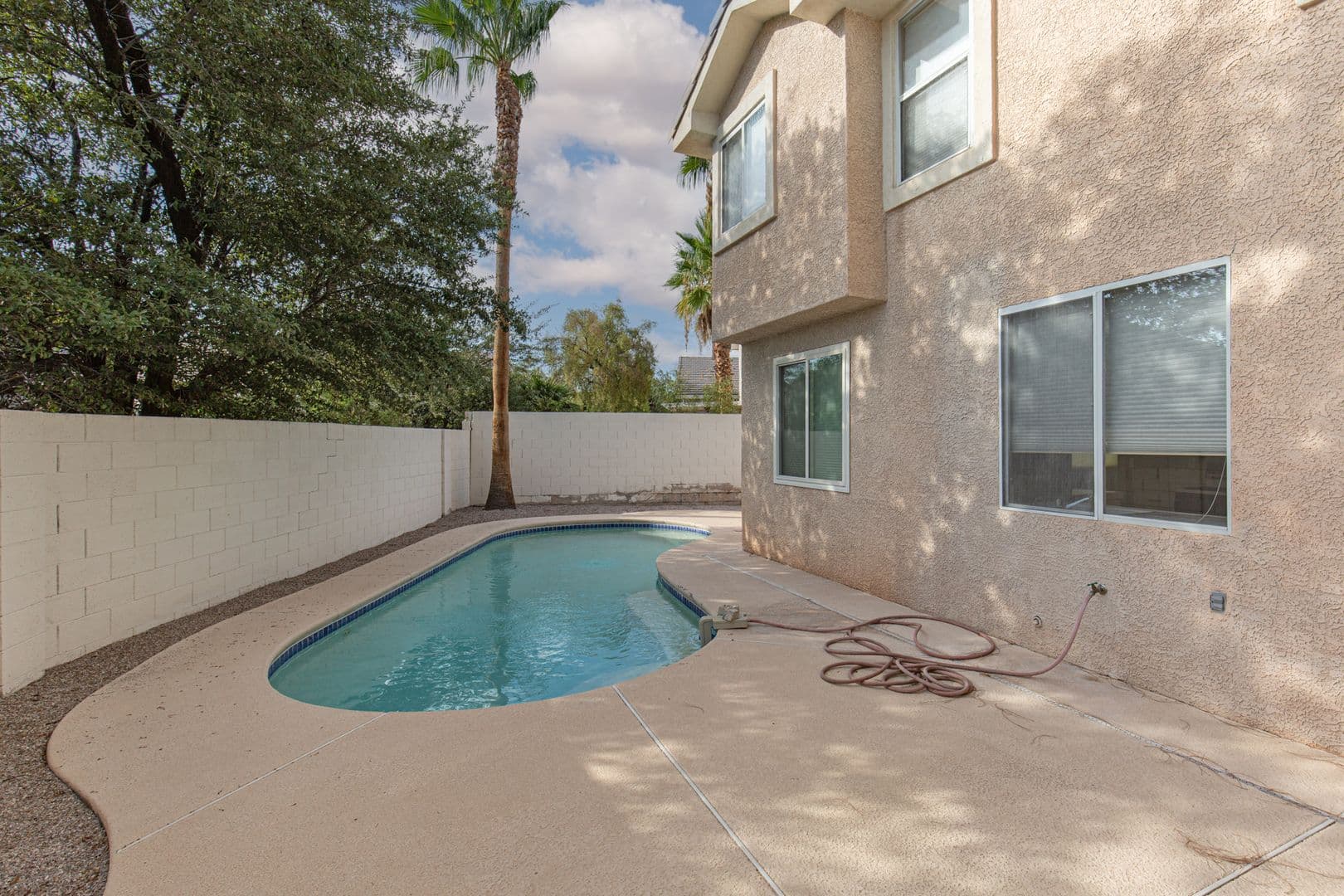 Henderson House: 256 Horizon Pointe CIR