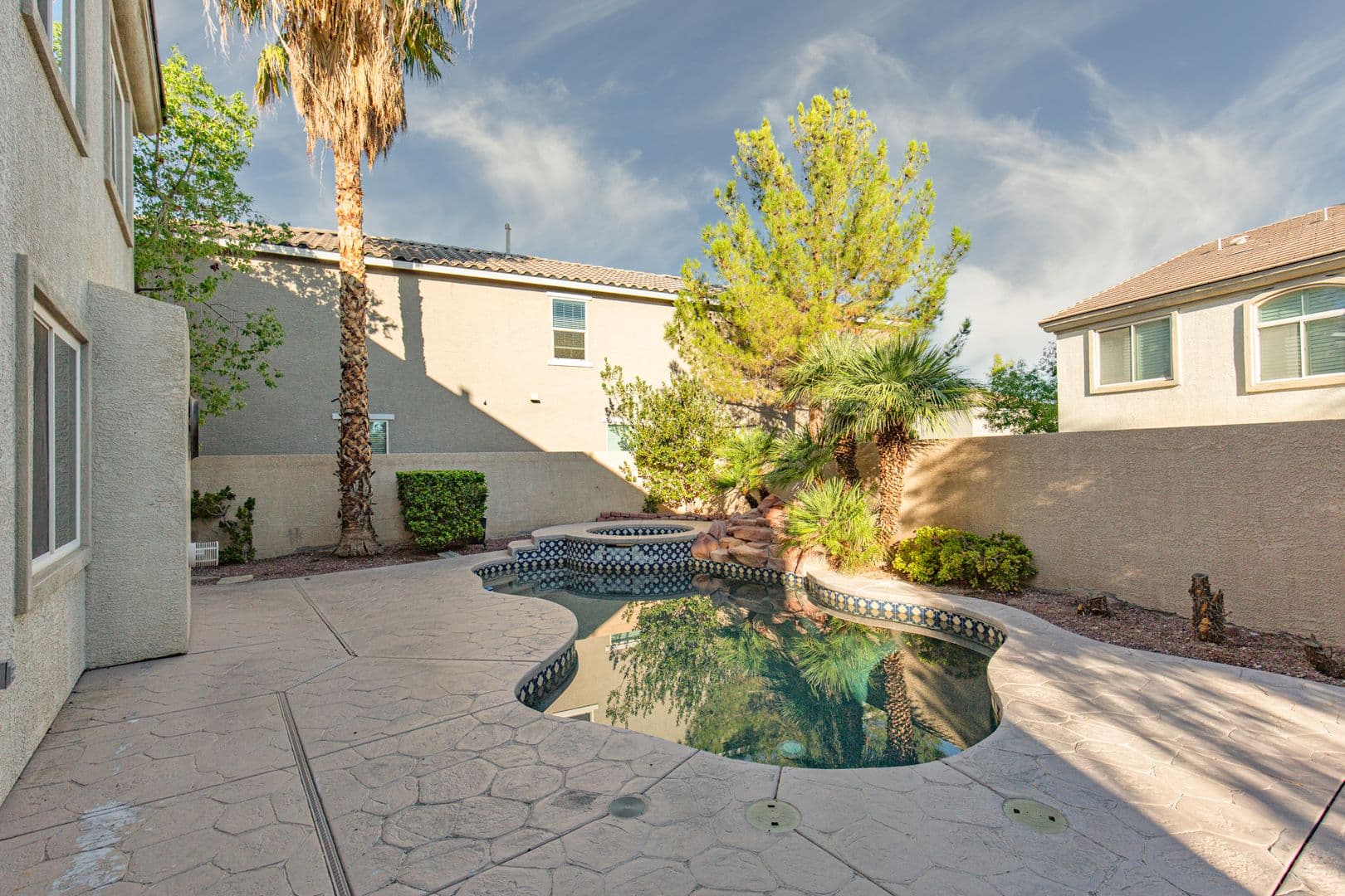 Las Vegas House: 16 Dollar Pointe