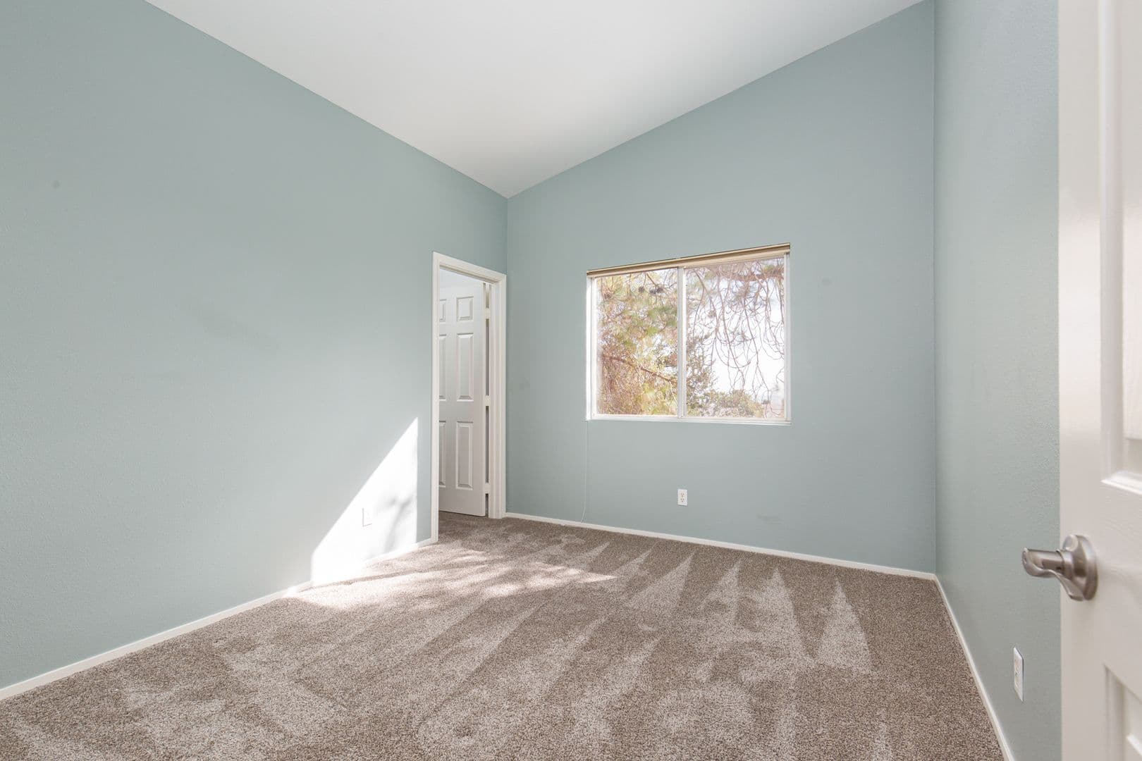 Henderson House: 256 Horizon Pointe CIR