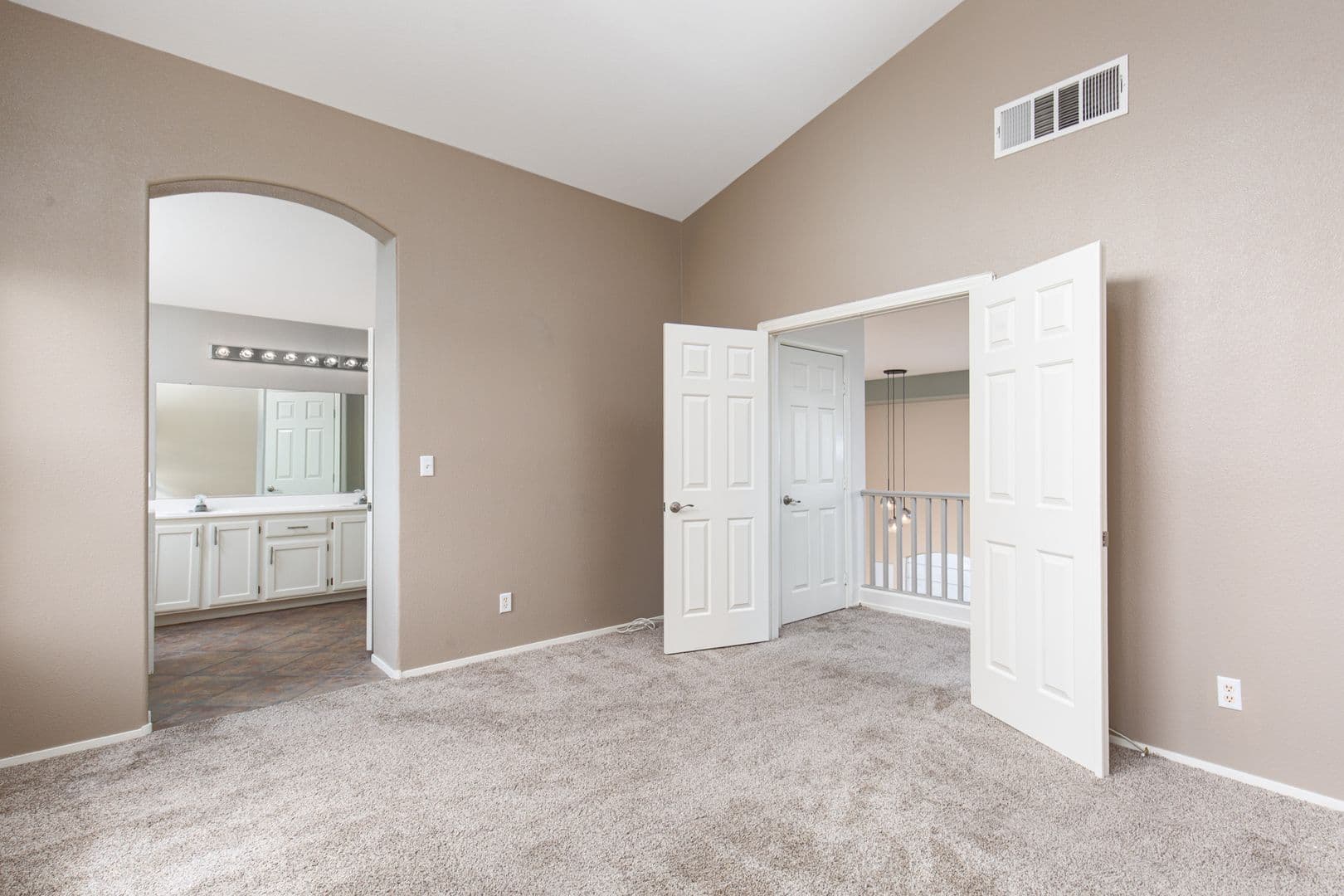 Henderson House: 256 Horizon Pointe CIR