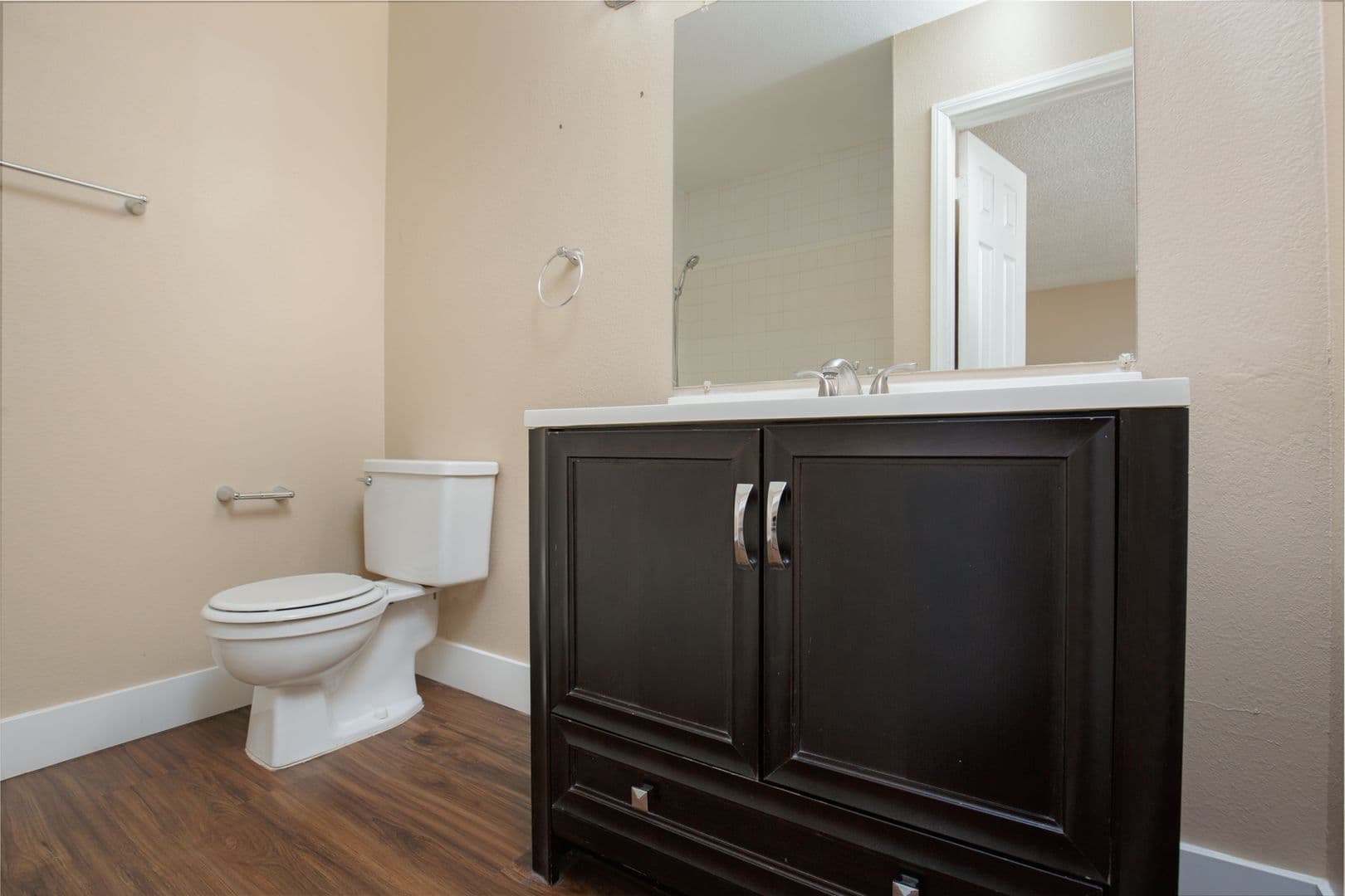 Henderson House: 619 Pepper Tree Cir