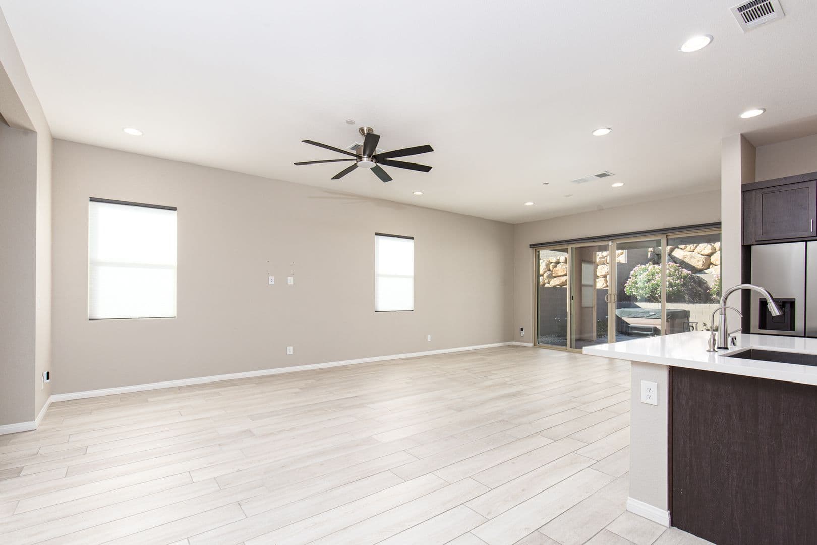 Las Vegas House: 299 Nine Mile Creek Dr