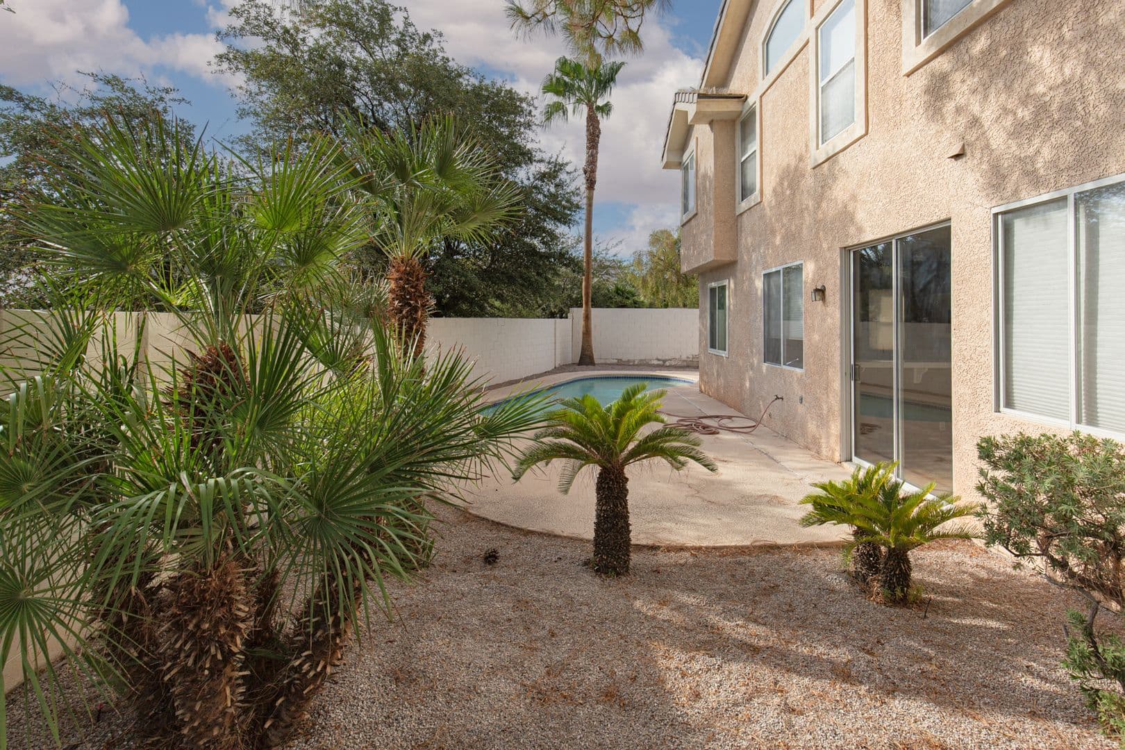 Henderson House: 256 Horizon Pointe CIR