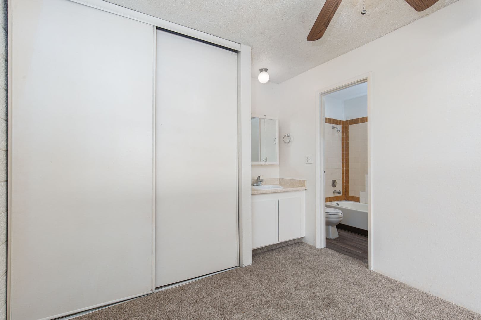 Las Vegas House: 4600 University Center Dr #247