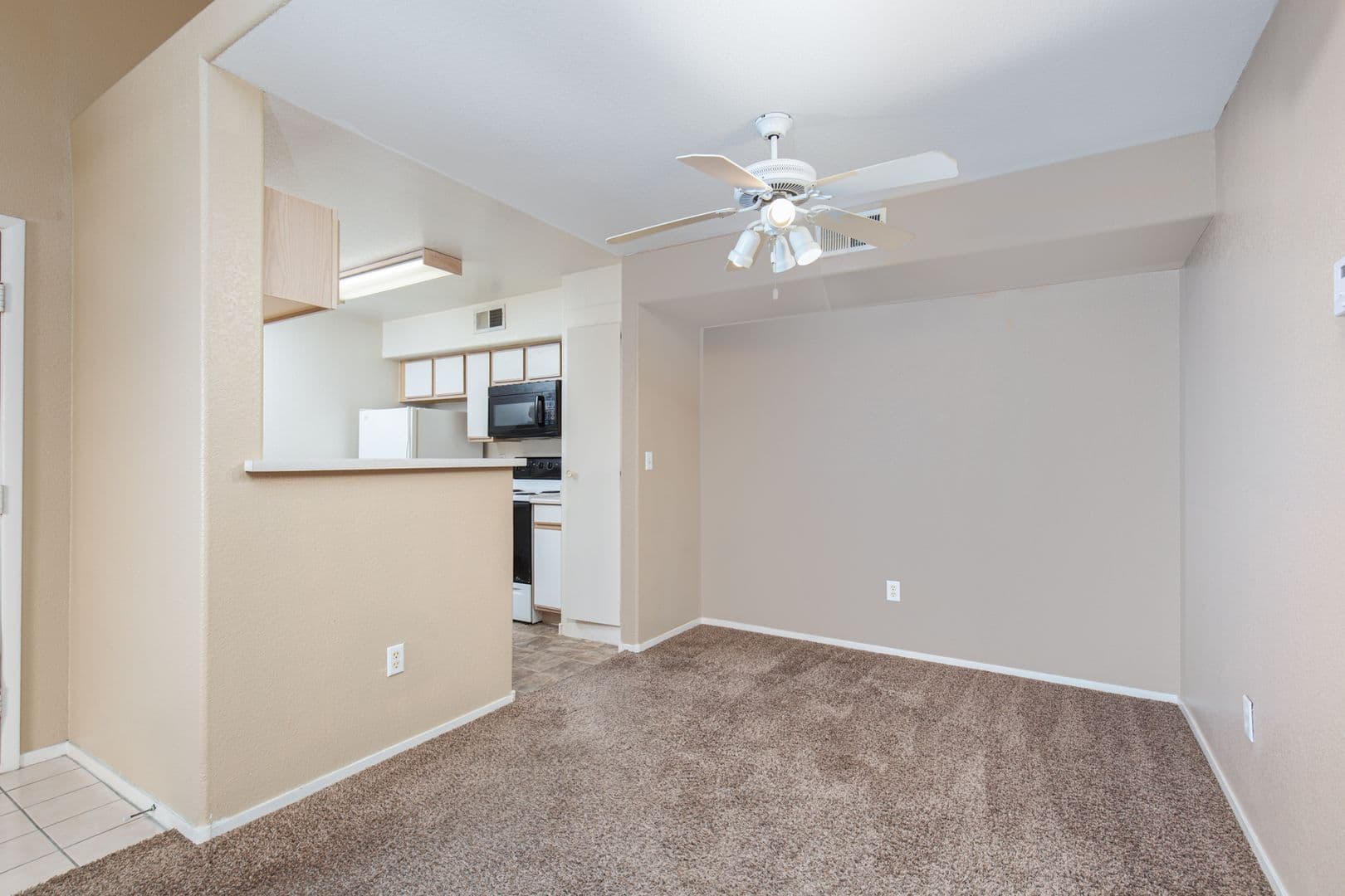 Las Vegas House: 2300 E Silverado Ranch Blvd #2022