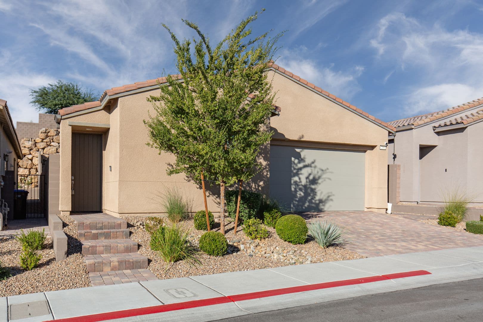 Las Vegas House: 299 Nine Mile Creek Dr