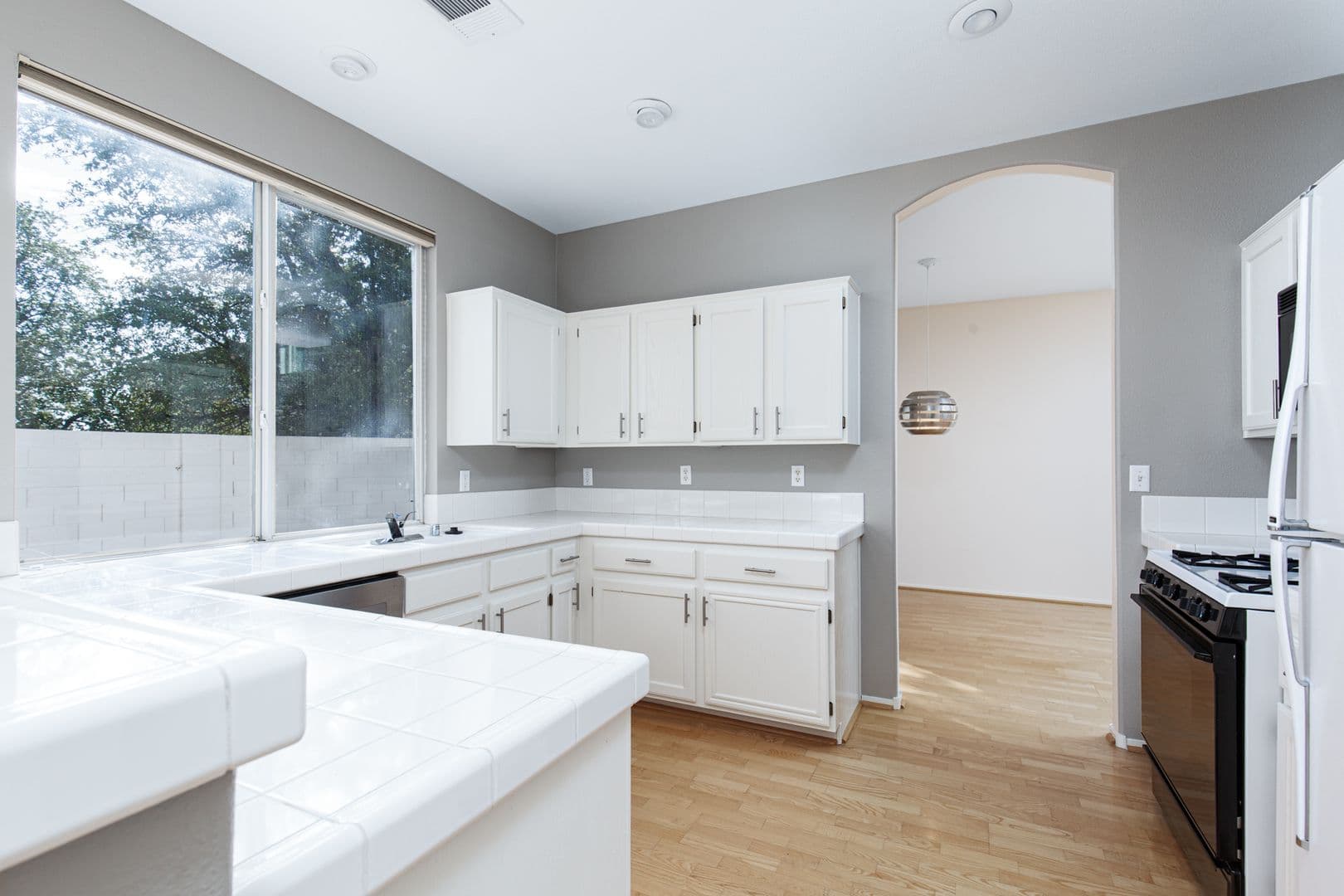 Henderson House: 256 Horizon Pointe CIR