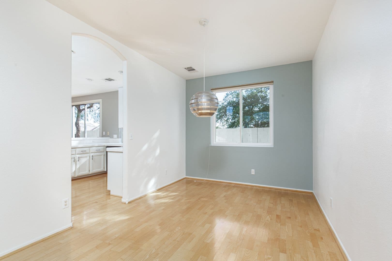 Henderson House: 256 Horizon Pointe CIR