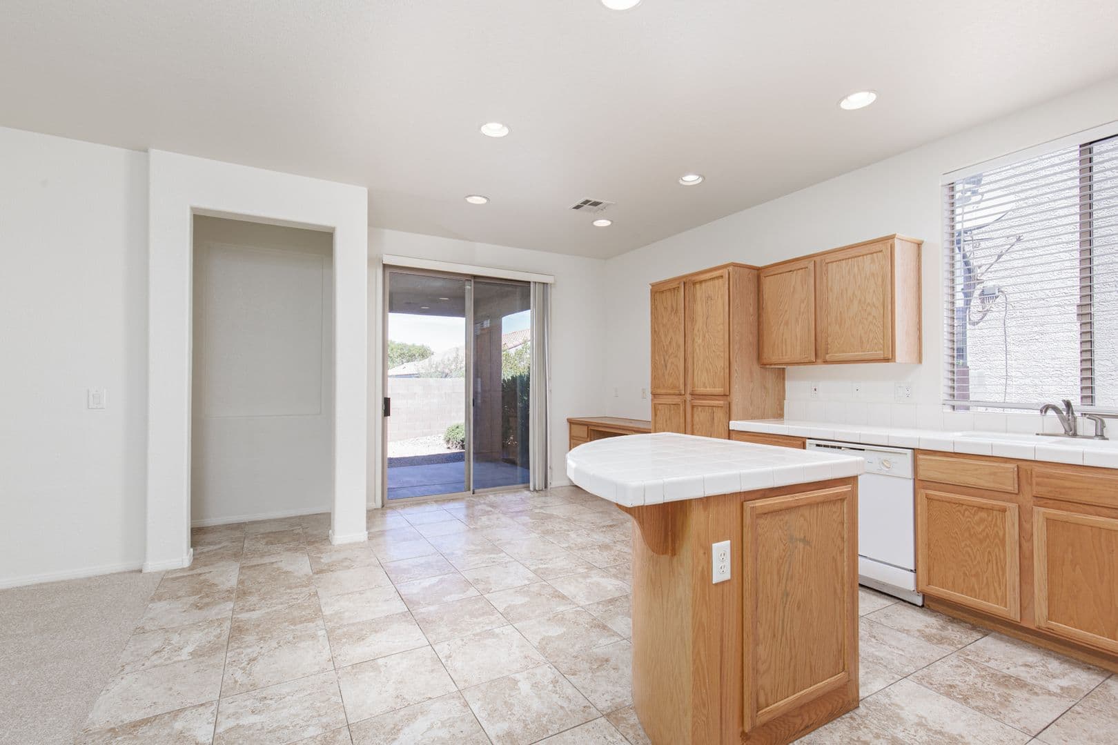 Henderson House: 787 Rise Canyon Dr