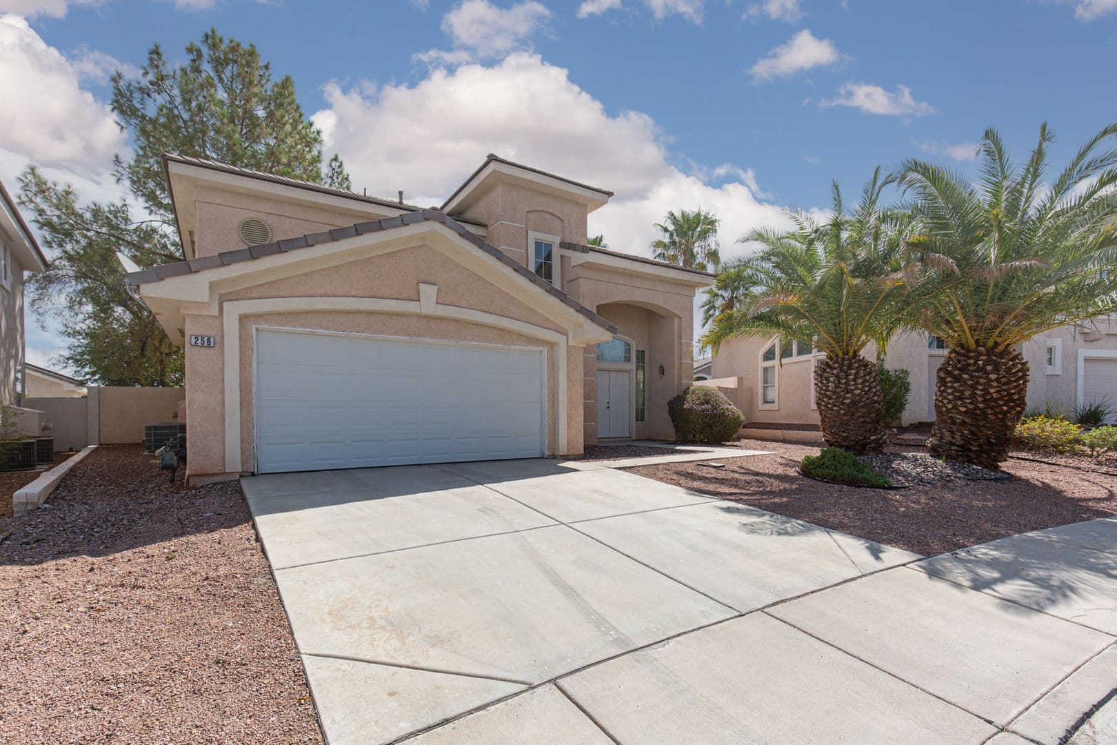 Henderson House: 256 Horizon Pointe CIR
