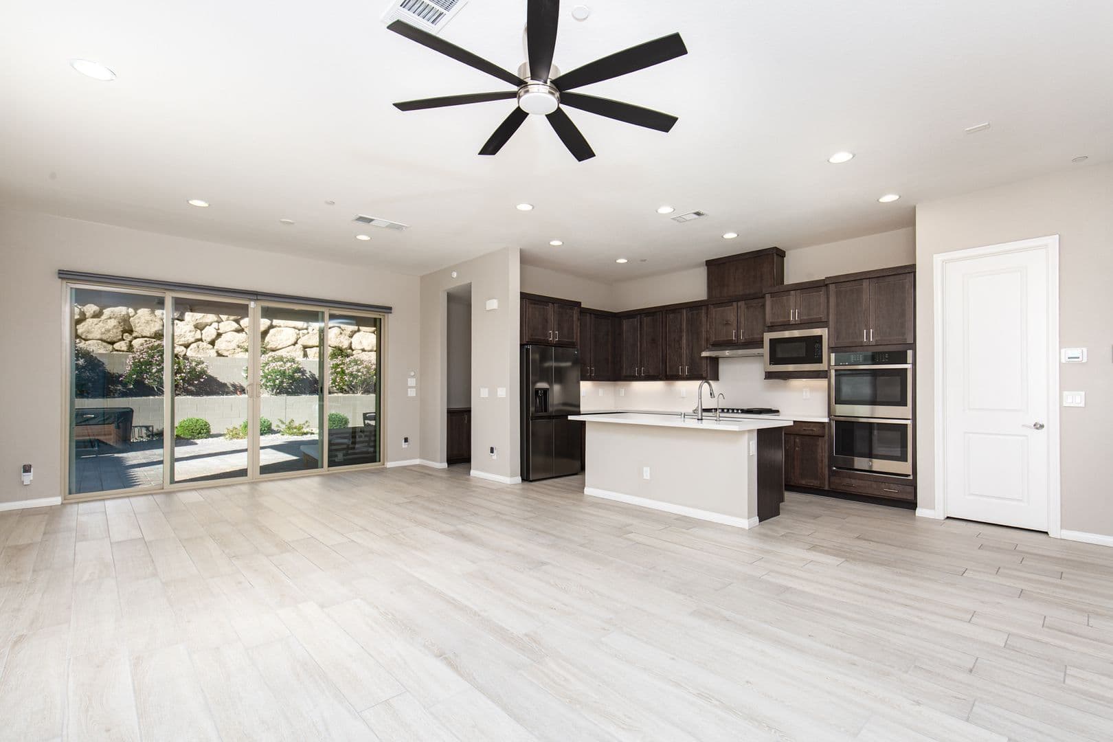 Las Vegas House: 299 Nine Mile Creek Dr
