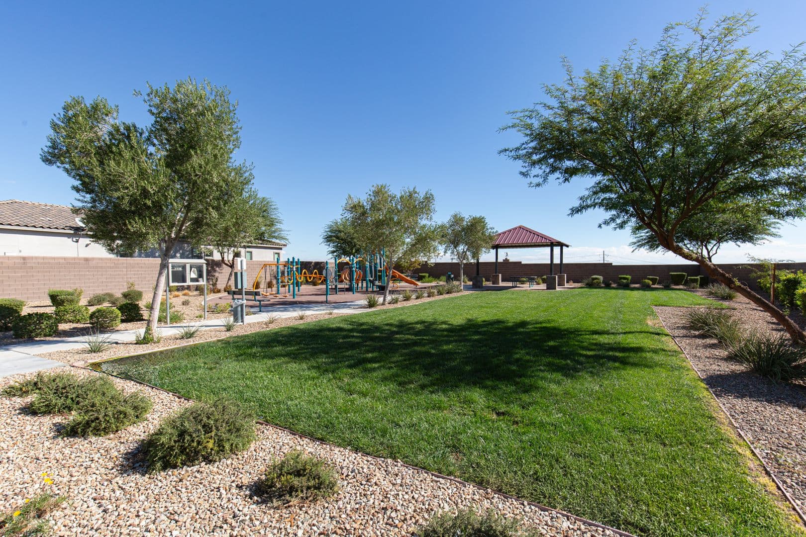 Las Vegas House: 299 Nine Mile Creek Dr