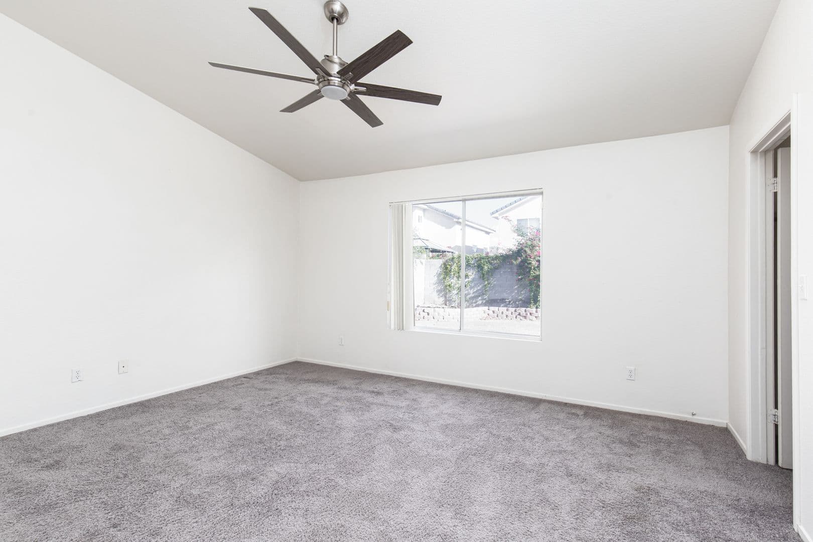Las Vegas House: 8212 Bluff Creek Ave