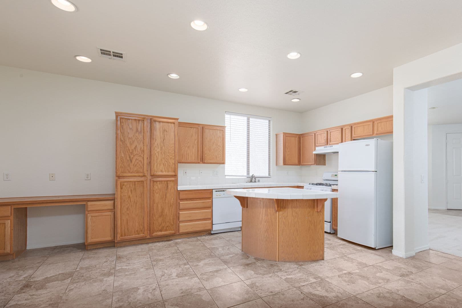 Henderson House: 787 Rise Canyon Dr