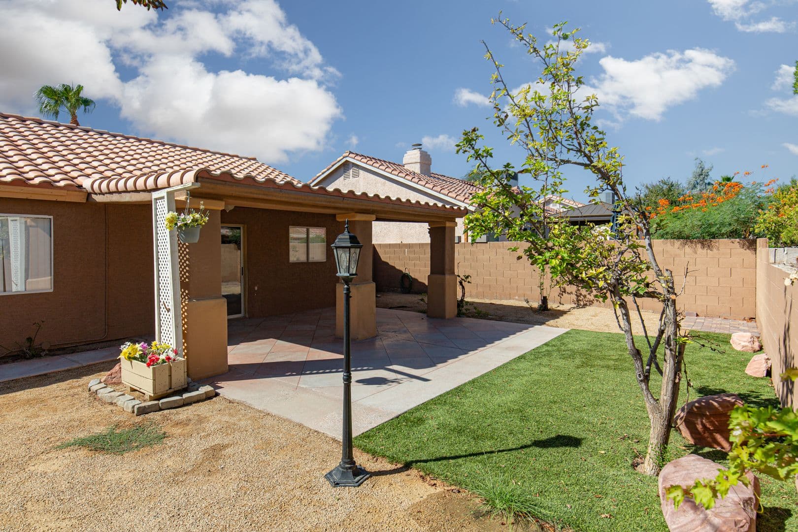 Las Vegas House: 7900 White Grass Ave