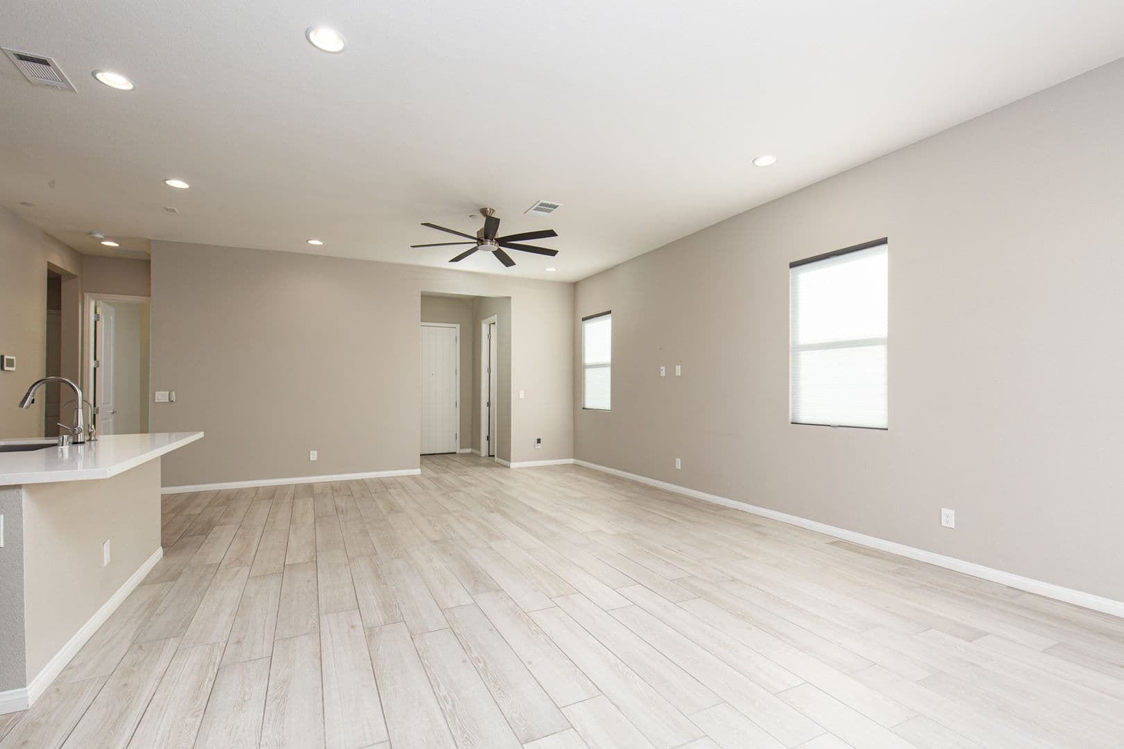 Las Vegas House: 299 Nine Mile Creek Dr