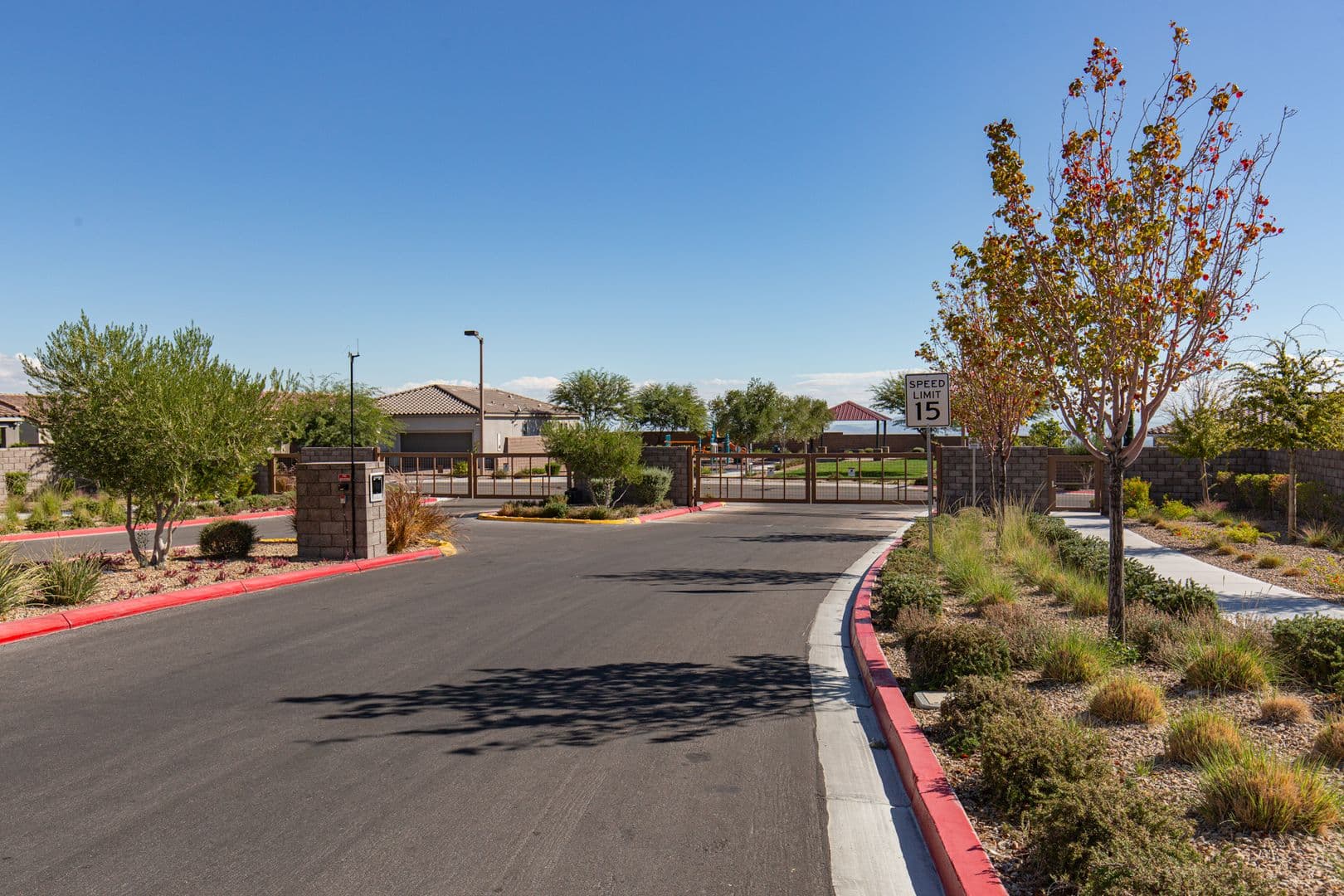 Las Vegas House: 299 Nine Mile Creek Dr