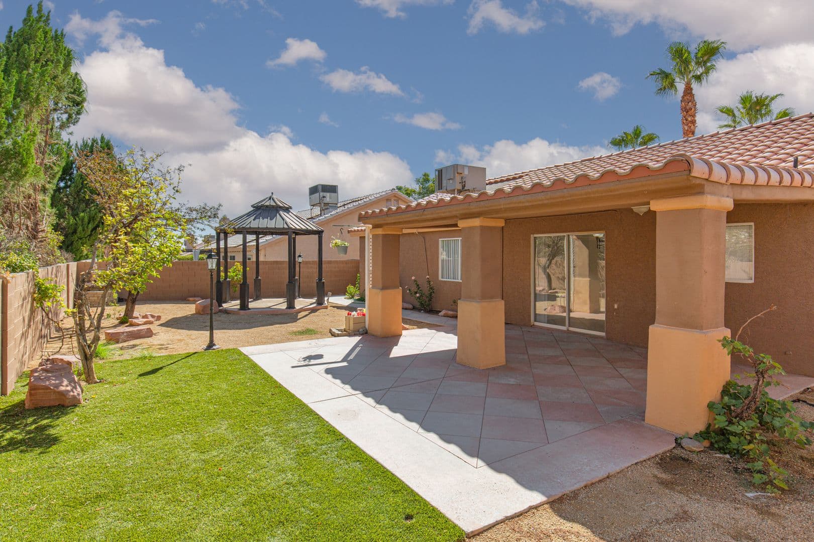 Las Vegas House: 7900 White Grass Ave